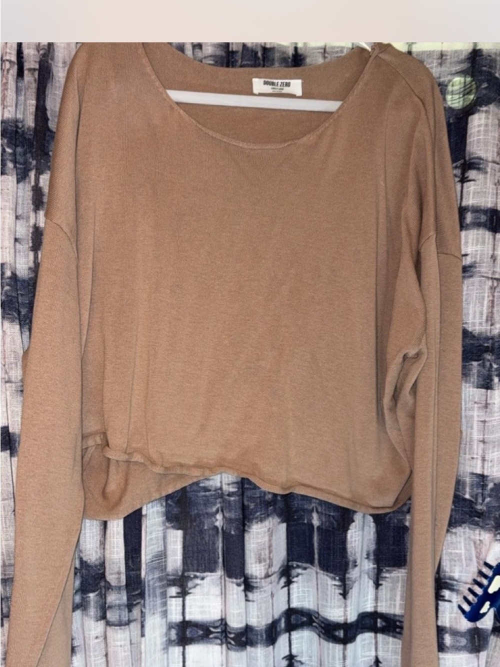 Double Zero Cropped Long-Sleeve Sweatshirt in Camel Brown